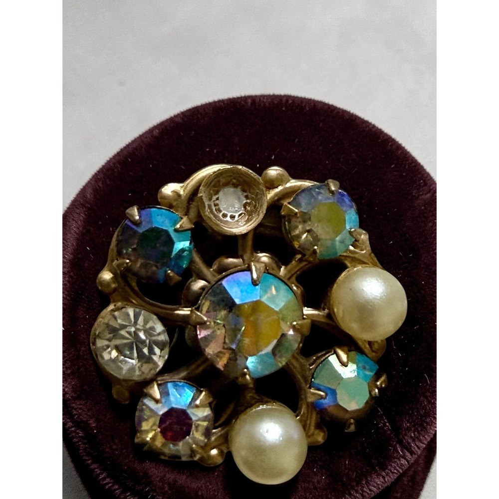 Vintage Blue AB Rhinestone Faux Pearl Gold Tone Clip On Cluster Earrings - Picture 5 of 6